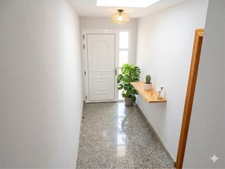 Magnífico adosado de 217 m² reformado en Carbonair