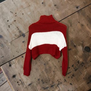 Jersey cuello alto rojo y blanco