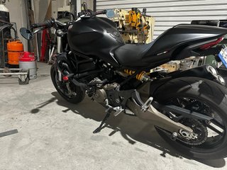 Ducati Monster 821 Negra