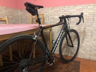 Bicicleta de carretera de carbono