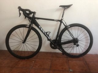 Bicicleta de carretera de carbono