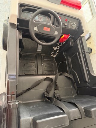 Coche eléctrico infantil con mando