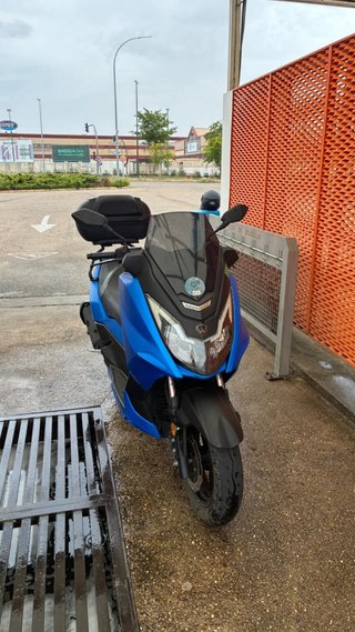 Wottam Storm T 125 Maxi Scooter Azul