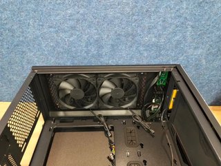 Caja Gaming Genesis IRID 513 ARGB Cristal
