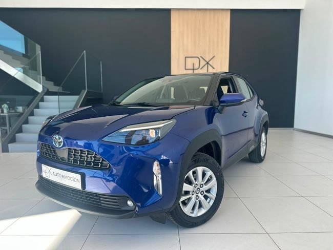 Toyota Yaris hibrido BUSINESS PLUS 2022