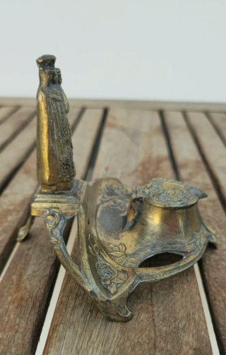 Antiguo tintero Art Nouveau