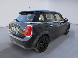 MINI Cooper First (2016)
