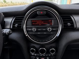 MINI Cooper First (2016)