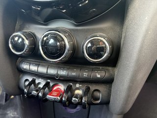 MINI Cooper First (2016)