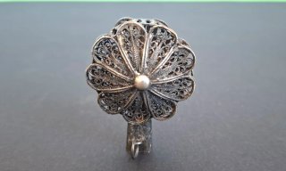 Antiguo sonajero de plata