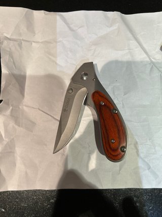 Navaja de bolsillo con mango de madera