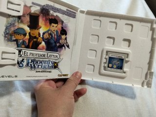 Profesor Layton vs Phoenix Wright Ace Attorney 3DS