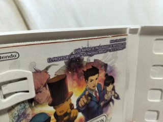 Profesor Layton vs Phoenix Wright Ace Attorney 3DS