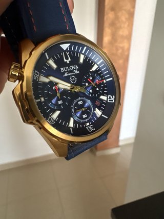 Reloj Bulova Marine Star Dorado y Azul