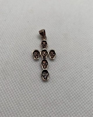 Cruz de Plata Ley con Calaveras