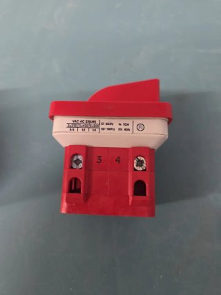 Interruptor 3 polos GAVE A-5523100