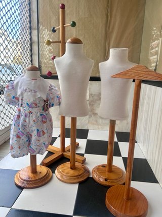 Maniquíes de madera para escaparate