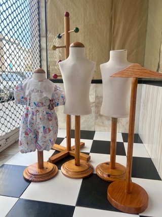 Maniquíes de madera para escaparate