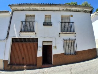 CASA PAREADA EN MONTEFRIO GRANADA