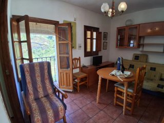CASA PAREADA EN MONTEFRIO GRANADA
