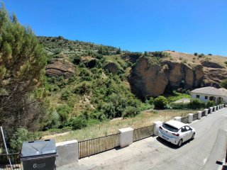 CASA PAREADA EN MONTEFRIO GRANADA