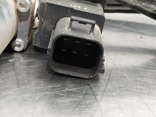 ELEVALUNAS DELANTERO DERECHO MITSUBISHI COLT CZ3