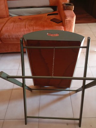 Tavolino/Vassoio da portata con gambe pieghevoli