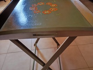 Tavolino/Vassoio da portata con gambe pieghevoli