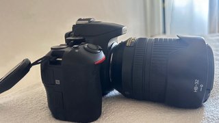 Nikon D5600 + Objetivo Todoterreno 18-140mm VR