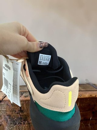 Adidas Ozelia W