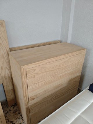 Dormitorio madera sin pintar