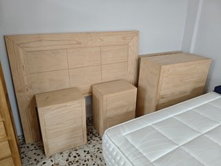 Dormitorio madera sin pintar