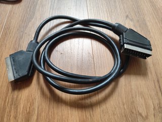 Lote de cabos: 2 SCART + Cabo Alimentação + USB