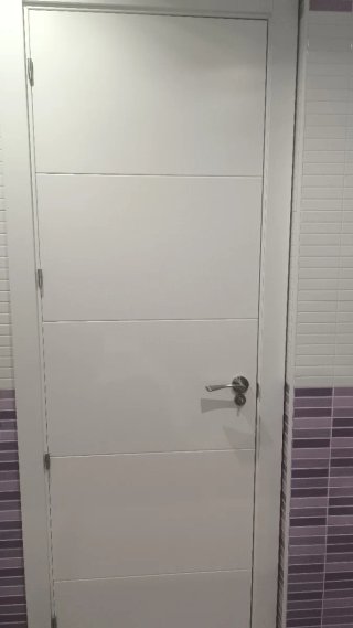 Puerta de baño interior maciza lacada blanco