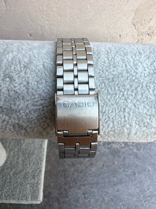 Reloj Casio Azul Marino y Plateado