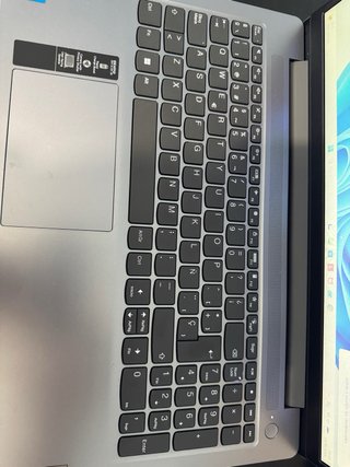 Lenovo IdeaPad Slim 3 Gris