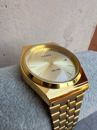 Casio Dorado