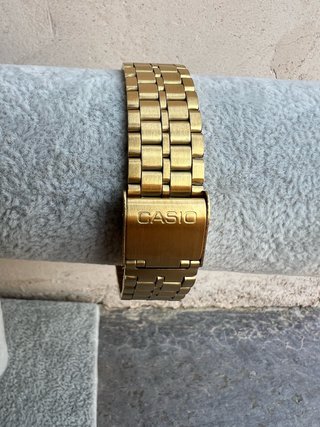 Casio Dorado