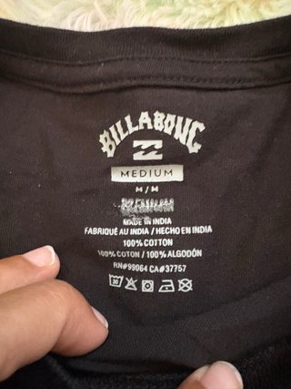 Camiseta Billabong Negra con Bolsillo