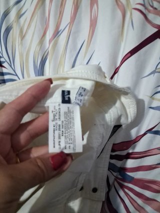 Falda Emporio Armani Blanco hueso .