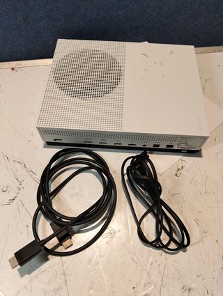 Xbox One S 1TB Battlefield V Consola (sin mando)