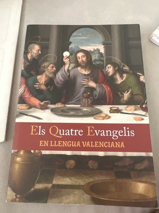 Libro religioso en valenciano.