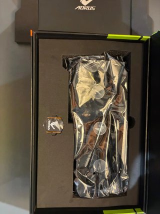 Gigabyte AORUS RTX 3080 Tarjeta Gráfica