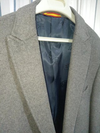 Chaqueta gris hombre