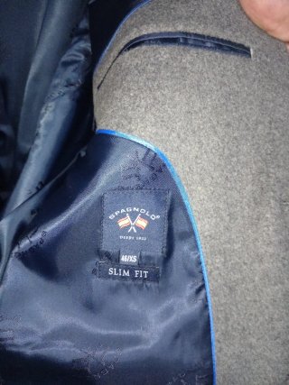Chaqueta gris hombre