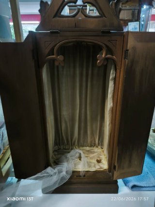 Virgen Inmaculada con Capilla
