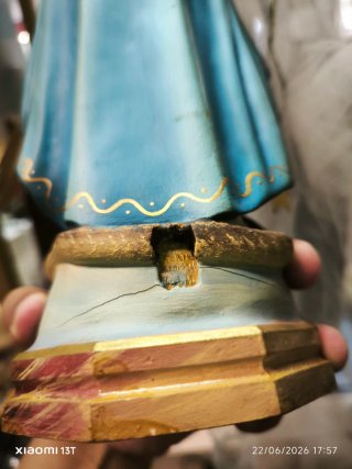 Virgen Inmaculada con Capilla