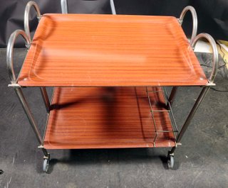 Bandeja auxiliar vintage plegable con ruedas