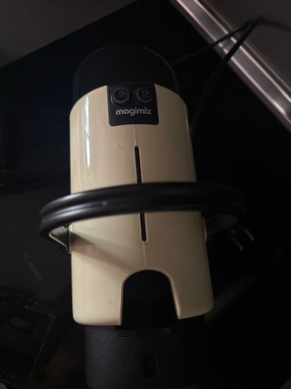 Cafetera Nespresso Magimix Beige