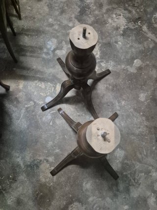 Mesa de comedor de madera con 6 sillas